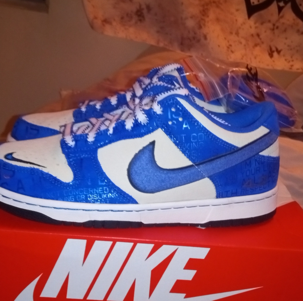 Nike  "Jackie Robinson" Deadstock Size 6Y/7.5Womans